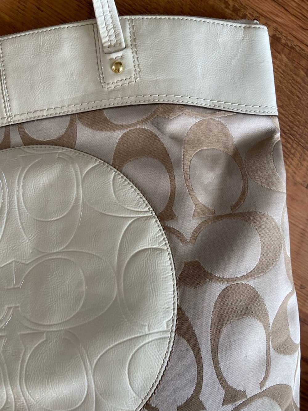 Coach Cream and Tan Laura Signature Tote Bag - Picture 2 of 11